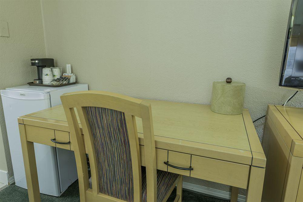 Howard Johnson By Wyndham Downtown Kamloops Luaran gambar
